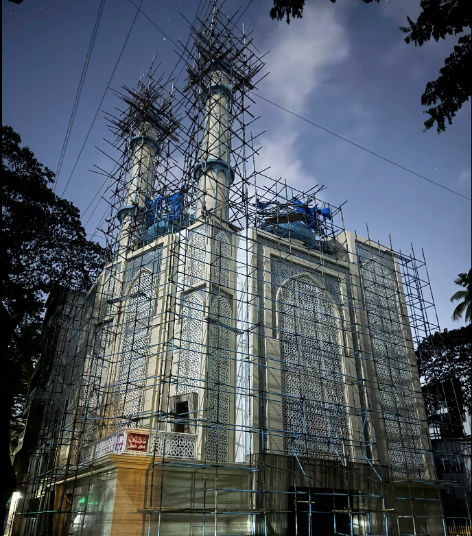 Mosque - Minars under construction